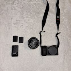 2015 MacBook Pro 13" + Sony a6400 Mirrorless Camera Bundle 