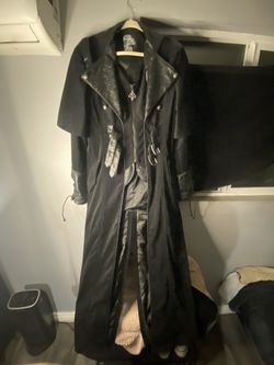 GOTH CLOAK / OUTFIT