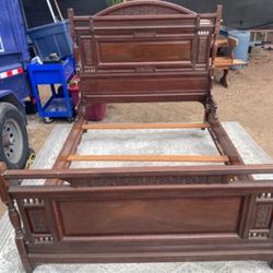 Vintage Bed 🛌 Frame 