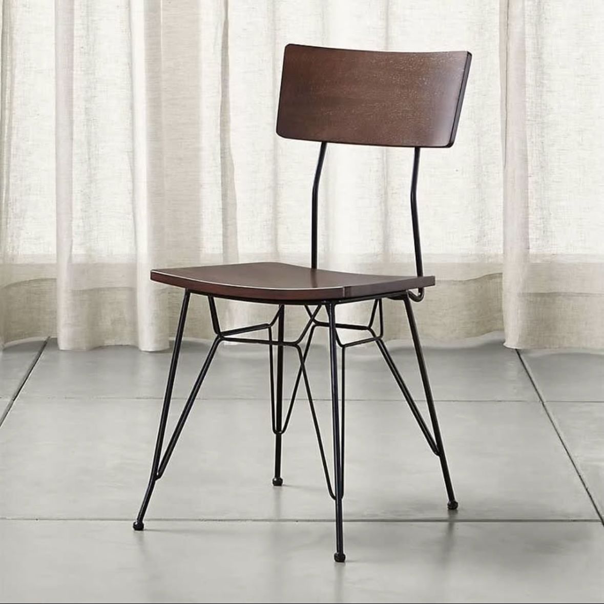 Beautiful Crate & Barrel Dining Chairs (6)