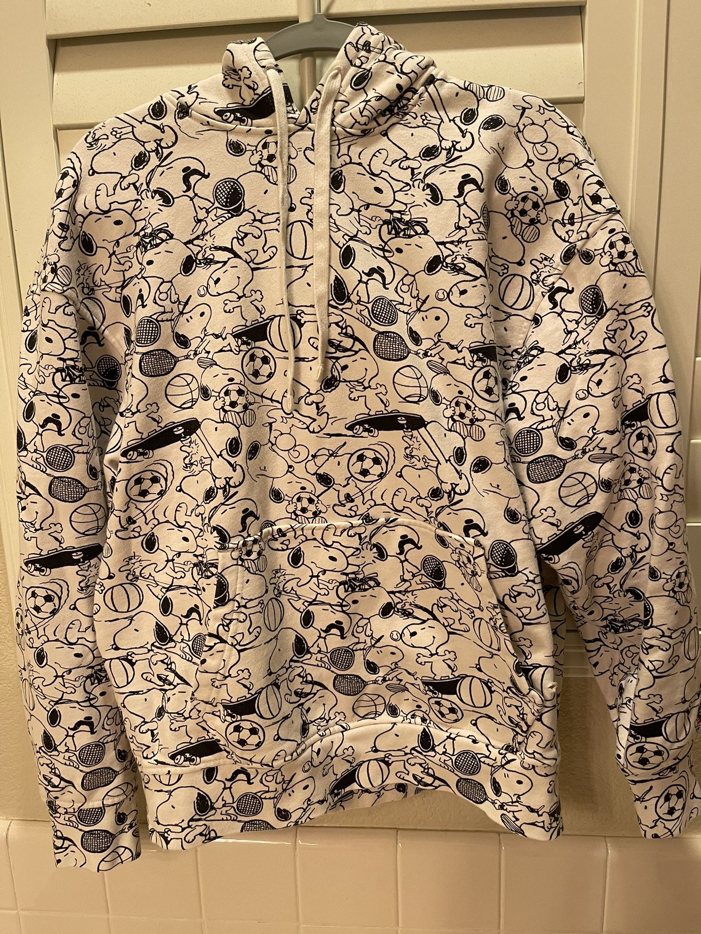 Levis Hoodie Size M