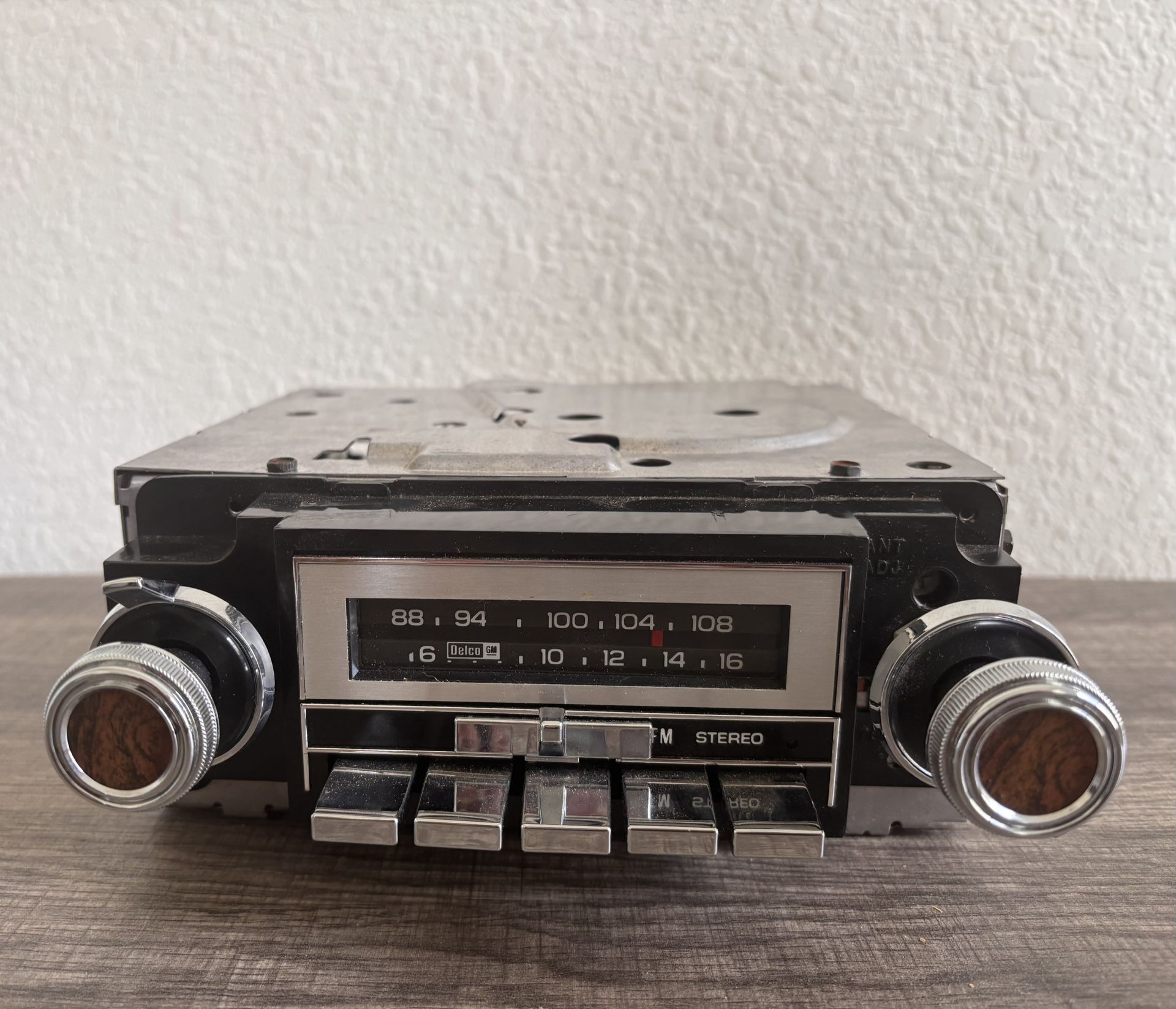 Delco GM2700 Car Stereo Radio | Woodgrain Knobs | Vintage Look | Sold As-Is