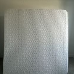 KING SIZE MATTERS AND BOX SPRING