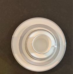 Vera Wang by Wedgwood Grosgrain 5 Piece Place Setting new with tags