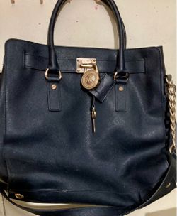 Micheal Kors Purse