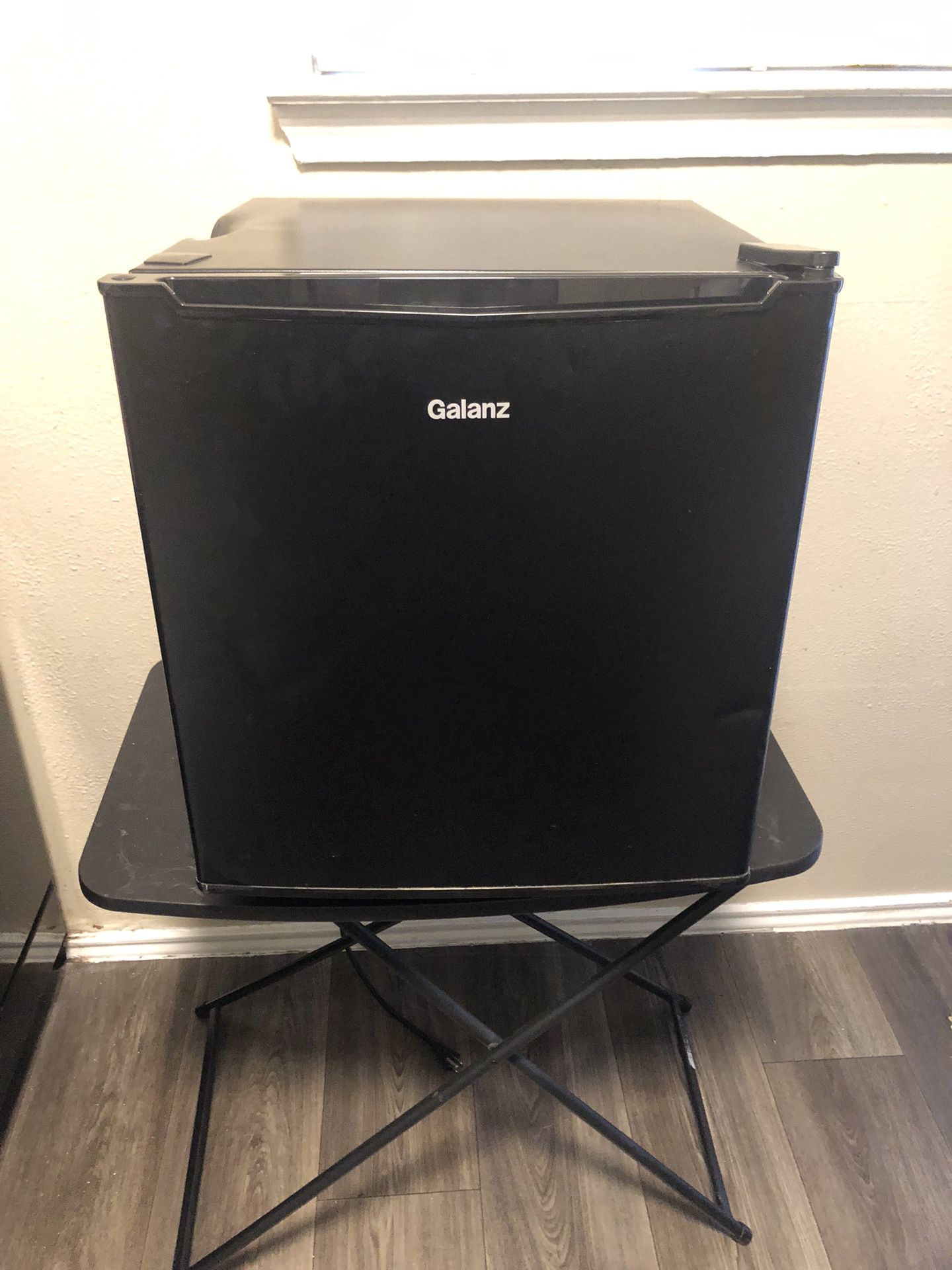 Galanz Mini Fridge