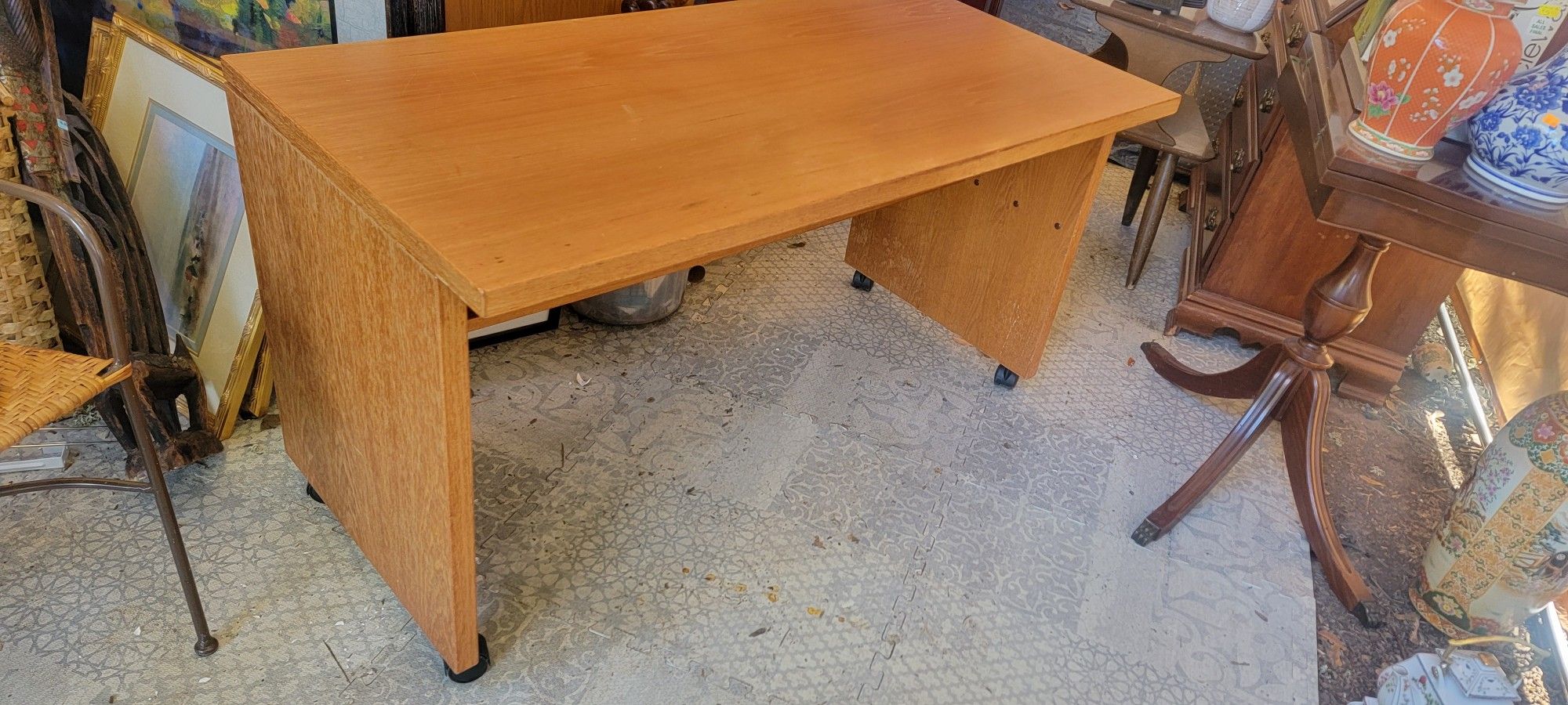4 Ft Wooden Office Desk On Wheels