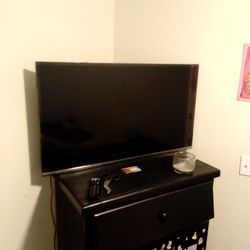 42 Inch Vizio Smart TV 