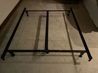 Queen Metal Bed Frame – Heavy Duty – Great Condition