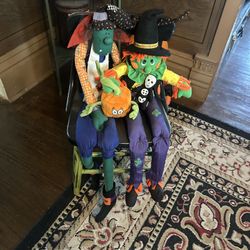 Witches Sitting In The Chair 