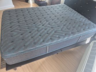 Sealy Posturepedic Plus London Grove Soft Mattress