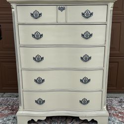 Bassett Dresser 5 Drawers