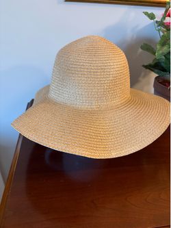 Straw sun hat size small- never used