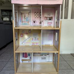 Doll House 
