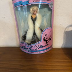Marilyn  Monroe Doll