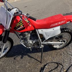 2000 Honda XR200R
