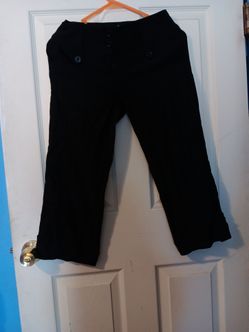 Lindo pantalon corto de vestir comoblicra gruesa muy comoda nuevo nunca usado solo aguardado taya s