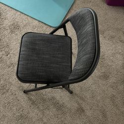 Grey Foldable Cushioned Chair