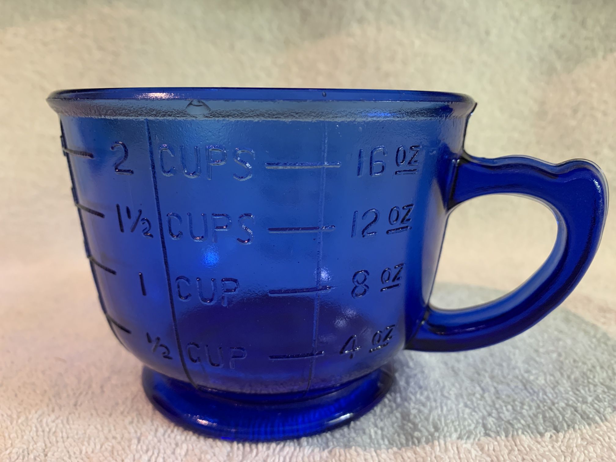 Vintage Cobalt Blue Measuring And Mixing Cup 16 Oz