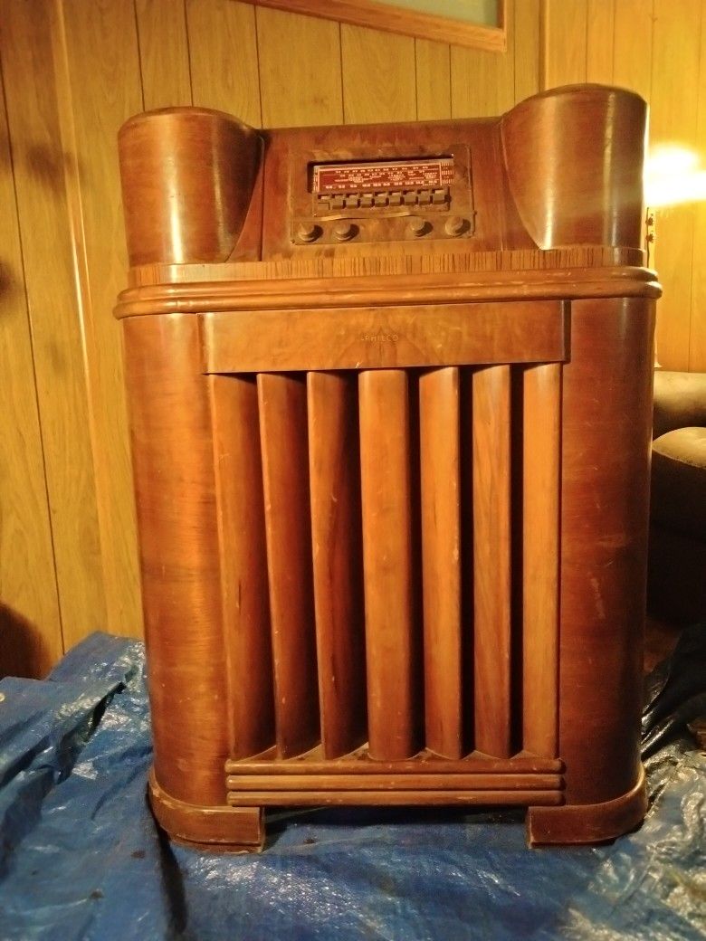 1940s Philco Am/Fm/Shortwave Radio