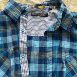 EUC Men’s Short Sleeve Button Down