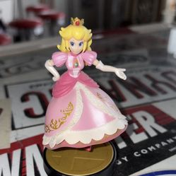Nintendo Princess Peach Super Smash Bros Amiibo Figure NVL-001 - Wii-U Switch