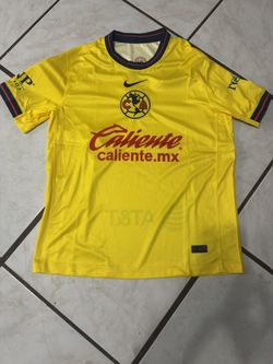 CAMISETA DE EL CLUB AMÉRICA, TRICAMPEÓN PARCHE