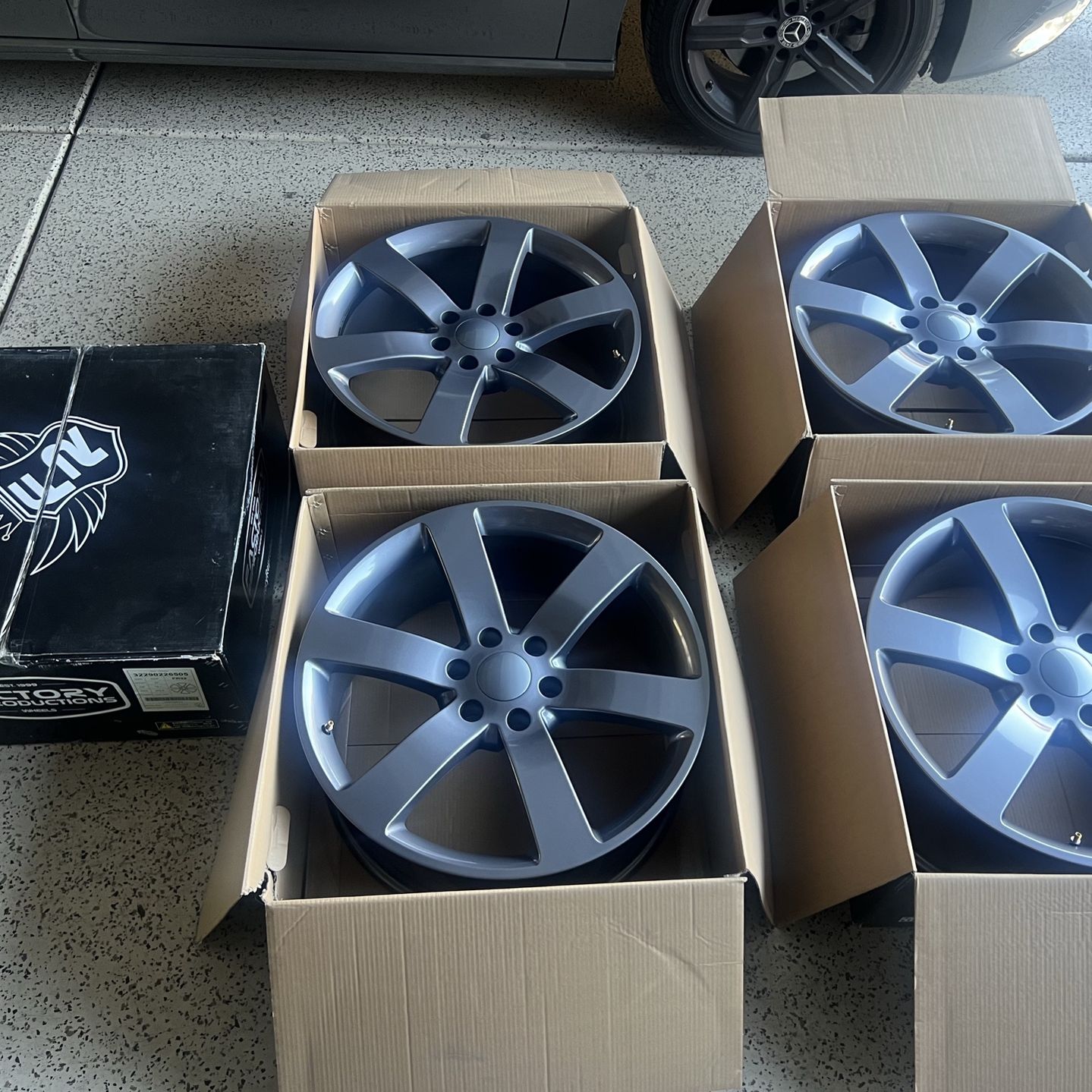 TBSS wheels GLOSS GREY 22x9 for Sale in Lake Elsinore, CA - OfferUp