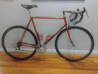 Serotta 58 cm Cinelli Lugs campagnolo Wheels with Shimano 600 hubs