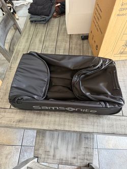 Brand New Samsonite 2 Wheel Duffle - 22”