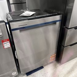 New Whirlpool 24 in. Fingerprint Resistant Stainless Steel Top Control Built-In Tall Tub Dishwasher