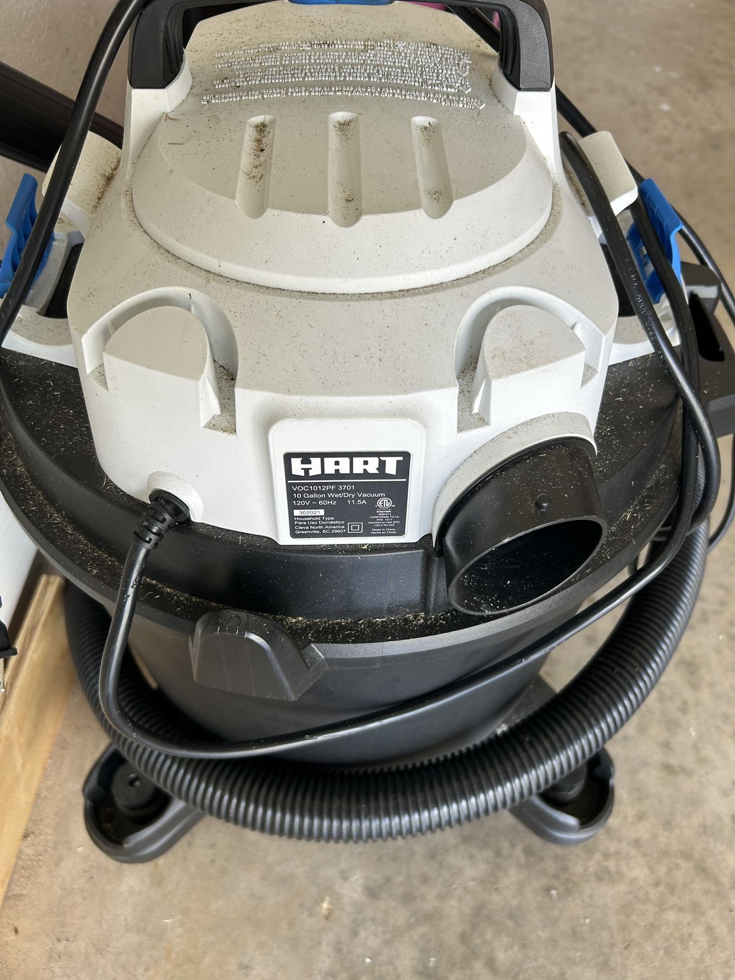 HART 10 Gallon Wet/Dry Vacuum 