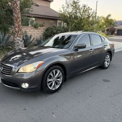 2013 Infiniti M37