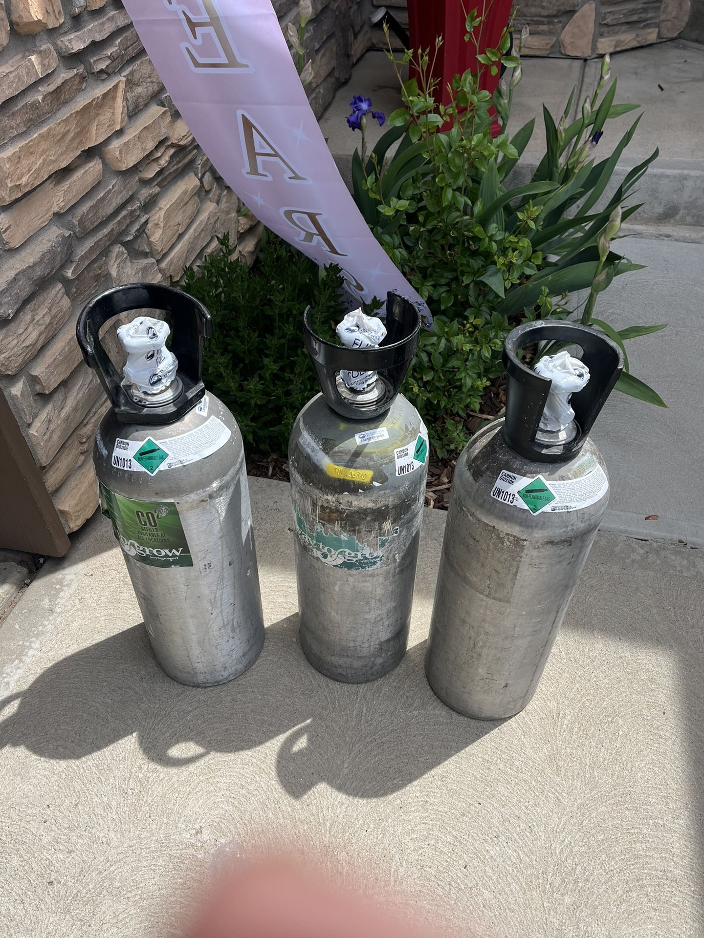 20lb Co2 Tanks 130 Each Full Vendor Sealed