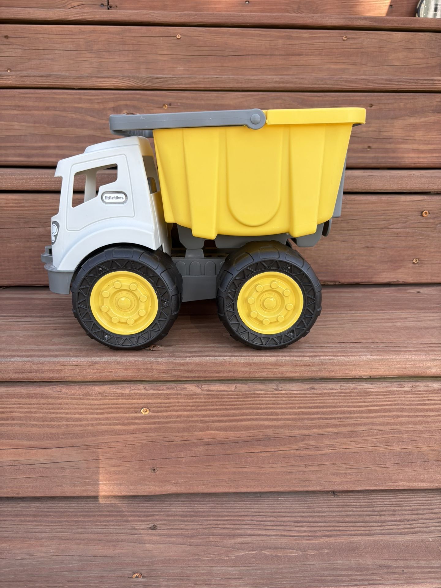 Little Tikes Dump Truck