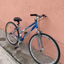 Convertida En Una Velocidad Cuadro De Aluminio 40cm Liviana 700x38c Las Llantas Lista Para Usar 