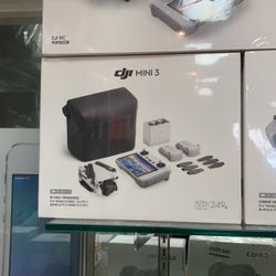 DJI Mini 3 Fly More Combo (DJI RC)