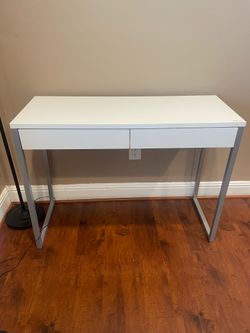 Desk / Table