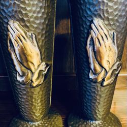 BRONZE NEW ETERNAL CEMETERY HEAD STONE FLOWER URNS in HAMMERED PRAYING HANDS STYLE VALUED $275 MUST SELL 