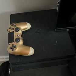 PlayStation 4 With Gold Controller 