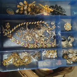 Bead Box Full Of Mostly 925 Sterling Jewelry