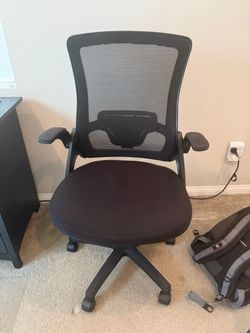 FREE – L-Shaped Corner Desk + Office Chair – PICKUP TODAY