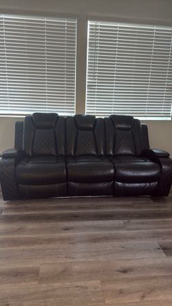Recliner couch