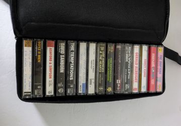 Case Logic Portable Black Cassette Tapes Storage Case Lot of 16 Cassette Tapes in Zippered Case