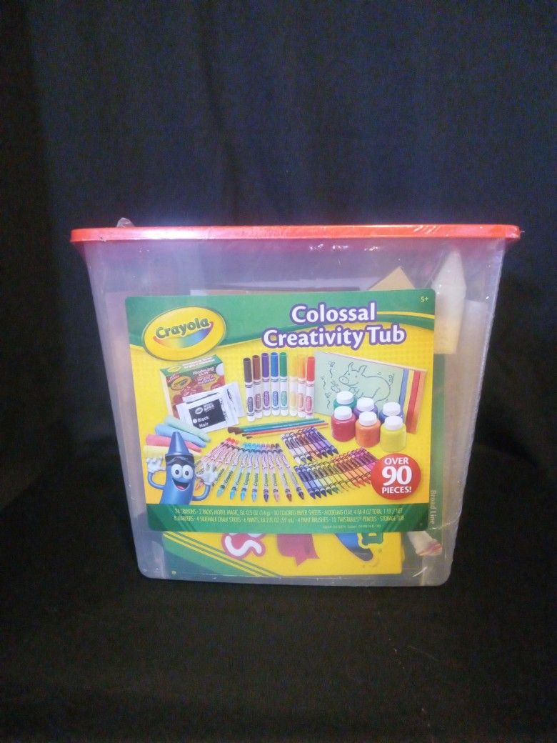 Crayola Colossal Creativity Tub 