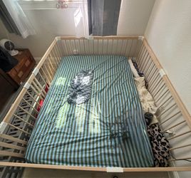 Kids floor bed