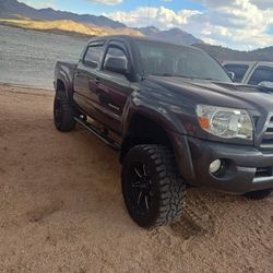 Vendo Toyota Tacoma Jalabien Posible Cambio Solo Interesado 