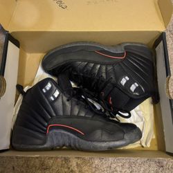 jordan 12 utility GS size 4 