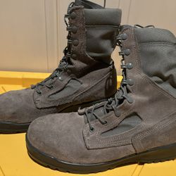 Military Surplus Belleville Steel Toe Combat Boots, 9.5 W 