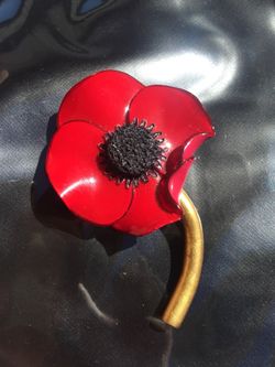 Vintage fabrice pin brooch